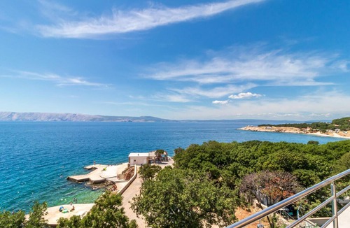 Povile Apartment | Beach front apartment in Povile with WiFi
