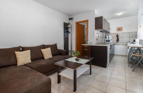 Smrika Apartment | Beach front apartment in Smrika