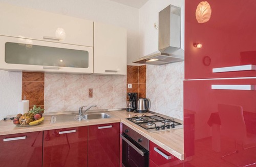 Vratarusa Apartment | Beach front apartment in Senj with WiFi