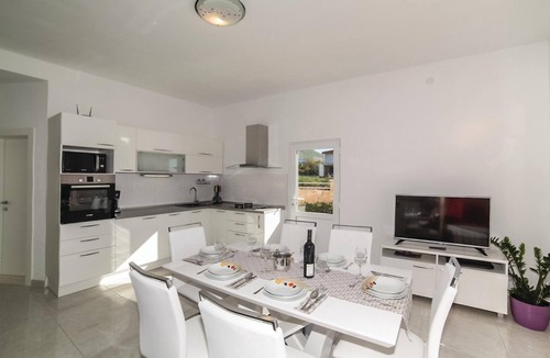 Kastel Sucurac House | Beach front home in Kastel Sucurac