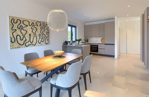 Basanija House | Beach front home in Basanija