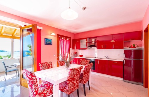 Prizba House | Beach front home in Blato with house sea view