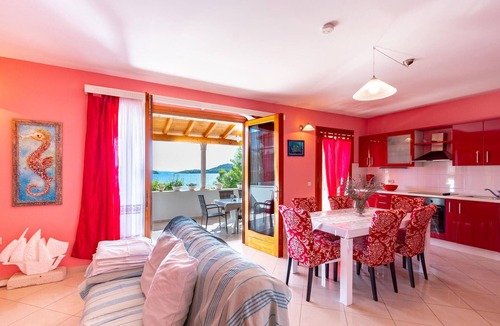 Prizba House | Beach front home in Blato with house sea view