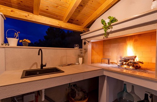 Prigradica House | Beach front home in Blato