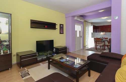 Kastel Novi House | Beach front home in Kastel Novi