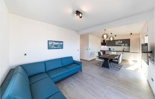 Kastel Luksic House | Beach Front Home In Kastel Luksic With Sauna
