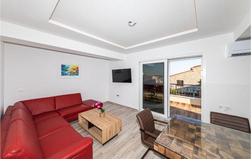 Kastel Luksic House | Beach Front Home In Kastel Luksic With Sauna