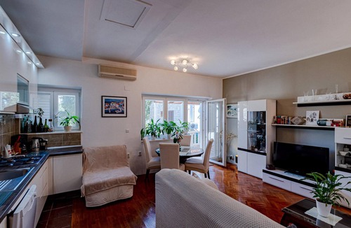 Cove Tri Zala (Zrnovo) House | Beach front home in Korcula with WiFi