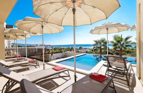 Maslenica House | Beach front home in Maslenica