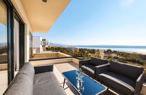 Maslenica House | Beach front home in Maslenica