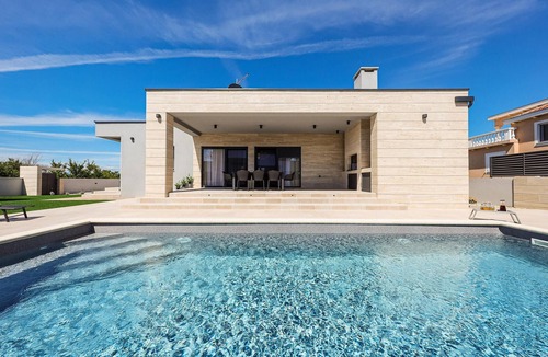 Nin House | Beach front home in Nin
