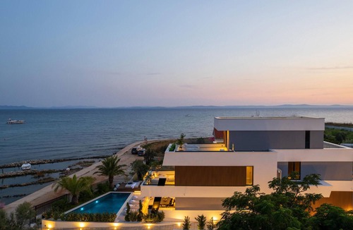 Privlaka House | Beach front home in Privlaka