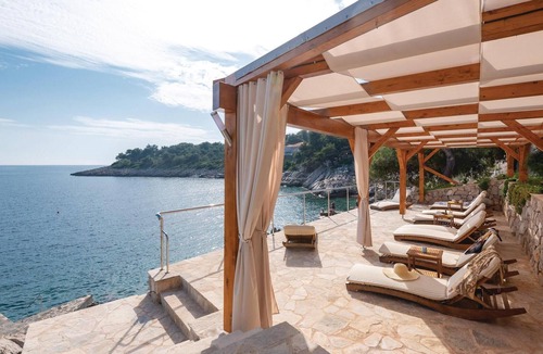 Blato House | Beach front home in Prizba with sauna