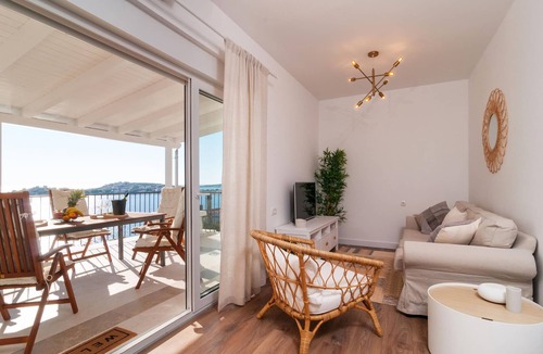 Sevid House | Beach front home in Sevid