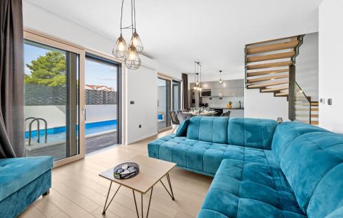 Srima House | Beach Front Home In Srima