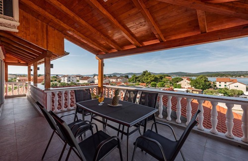 Turanj House | Beach front home in Turanj