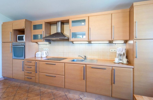 Vrboska House | Beach front home in Vrboska with house sea view