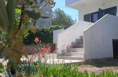 Zdrelac Apartment | Beach front with terrace and see view Aprtment MARE