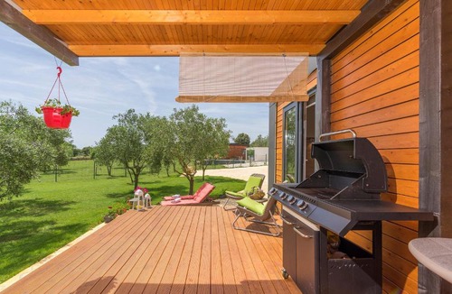 Pomer House | Beach House IVE, romantic escape with jacuzzi, pool & olive grove charm in Pomer, Istria