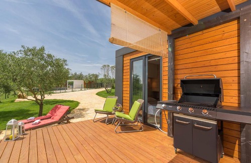Pomer House | Beach House IVE, romantic escape with jacuzzi, pool & olive grove charm in Pomer, Istria