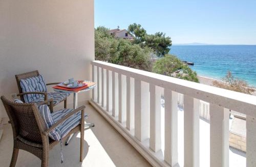 Ivan Dolac Apartment | Beach Stay Apartment Ivon