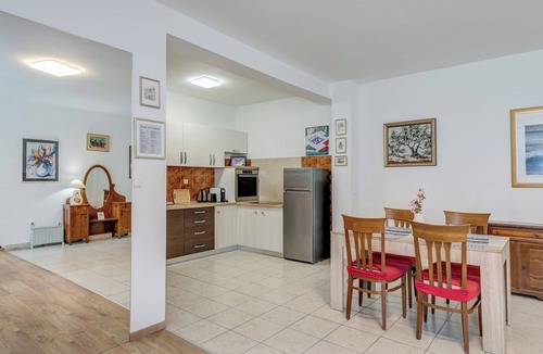 Split Apartment | Beachfront apartment Drazen, with garden and parking