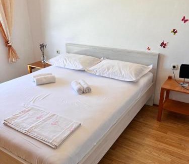 Kneza Apartment | Beachfront Apartment Mery, Kneže
