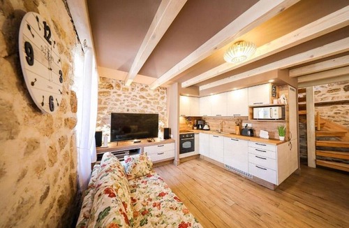 Vinjerac House | Beachfront house with hot tubVinjerac, Zadar (K-21929)