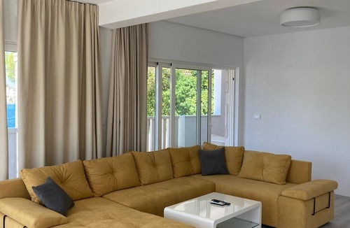 Razanj House | Beachfront house with hot tubRažanj, Rogoznica (K-19159)