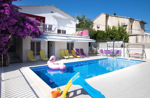 Seget Vranjica House | Beachfront villas Pinky-Superior heated pools and jacuzzi just 25 m from see