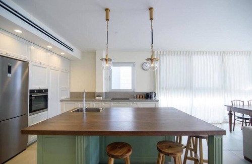 Haifa Apartment | beafront Pethouse 3 bdrms w Jacuzzi