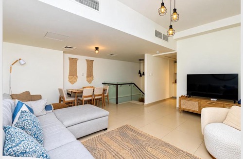 Ras Al Khaimah Apartment | Beautiful 2 Bedroom Apartment in Al Marjan Island Ground floor with direct access to the beach