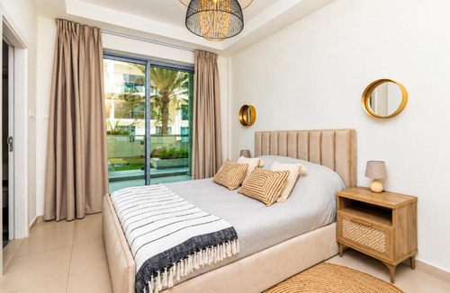 Ras Al Khaimah Apartment | Beautiful 2 Bedroom Apartment in Al Marjan Island Ground floor with direct access to the beach