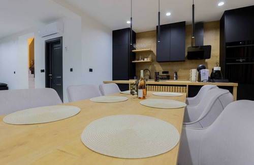 Klek Villa | Beautiful 3-bedroom Villa Truman in charming Klek, Dubrovnik-Neretva County.