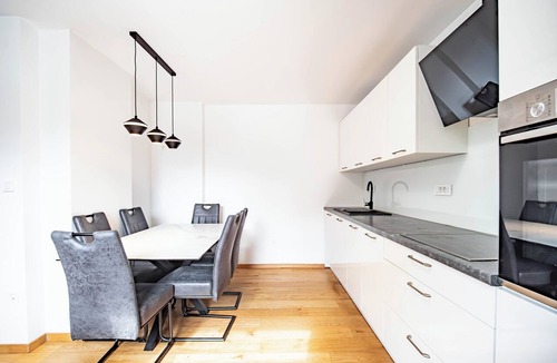 Ljubljana Apartment | Beautiful 4-bedroom apartment with AC in charming Ljubljana