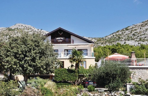 Starigrad Apartment | Beautiful apartment in Starigrad Paklenica