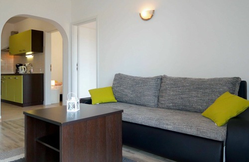 Kornic Apartment | Beautiful apartment for 6 guests with WIFI, A/C, TV, balcony and pets allowed