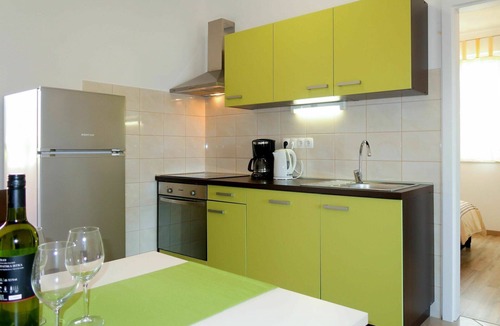 Kornic Apartment | Beautiful apartment for 6 guests with WIFI, A/C, TV, balcony and pets allowed