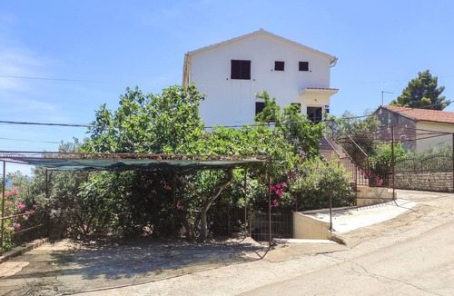 Businci Apartment | Beautiful apartment in Okrug Gornji with WiFi