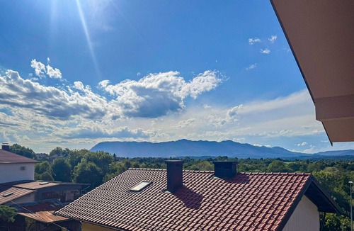 Postojna Apartment | Beautiful apartment for 4 people with A/C, WIFI, TV and panoramic view