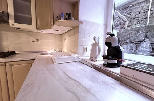 Volosko Apartment | Beautiful apartment for 4 people with WIFI, A/C, TV, patio and pets allowed