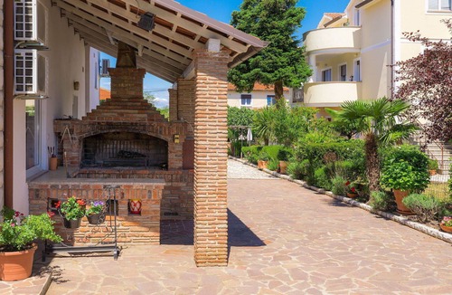Monterol Apartment | Beautiful apartment for 2 people with pool, WIFI, A/C, TV and terrace
