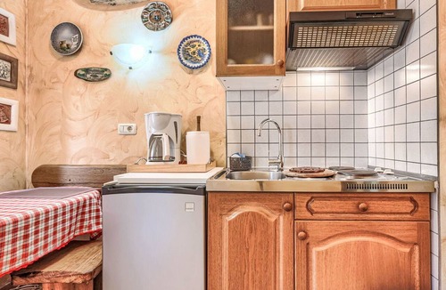 Kastel Apartment | Beautiful apartment for 2 people with WIFI, A/C, TV, terrace and pets allowed