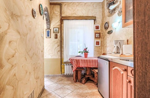Kastel Apartment | Beautiful apartment for 2 people with WIFI, A/C, TV, terrace and pets allowed