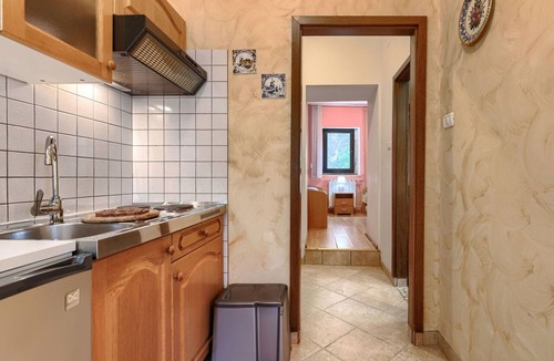Kastel Apartment | Beautiful apartment for 2 people with WIFI, A/C, TV, terrace and pets allowed