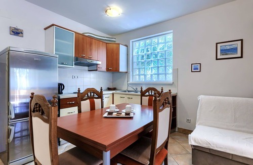 Stinjan Apartment | Beautiful apartment for 3 guests with A/C, WIFI, TV and terrace