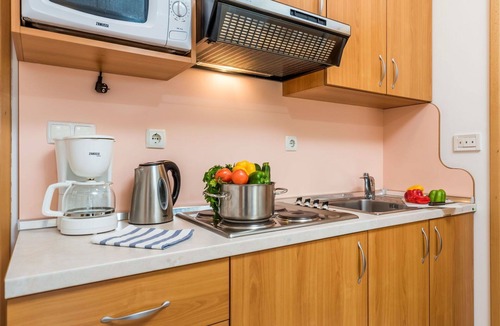Kampor Apartment | Beautiful apartment for 4 people with pool, WIFI, A/C, TV and terrace