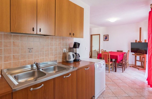 Frata Apartment | Beautiful apartment for 8 guests with A/C, WIFI, pool, TV, terrace and pets allowed