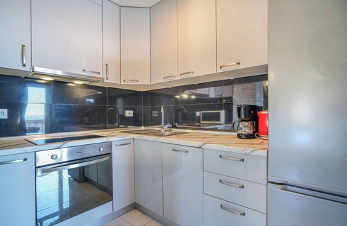 Rubesi Apartment | Beautiful apartment for 4 guests with WIFI, pool, A/C, TV and balcony