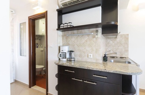 Trogir Apartment | Beautiful apartment for 2 people with WIFI, A/C and TV